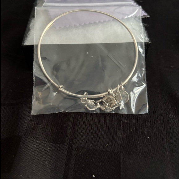 New Alex & Ani Silver Mermaid Charm Bangle Bracelet - Picture 3 of 3
